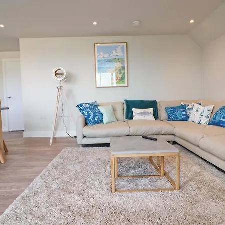Apartment Stylish Estuary View *