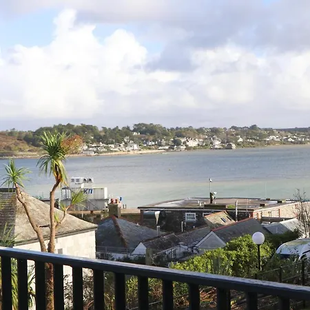 Apartment Stylish Estuary View *